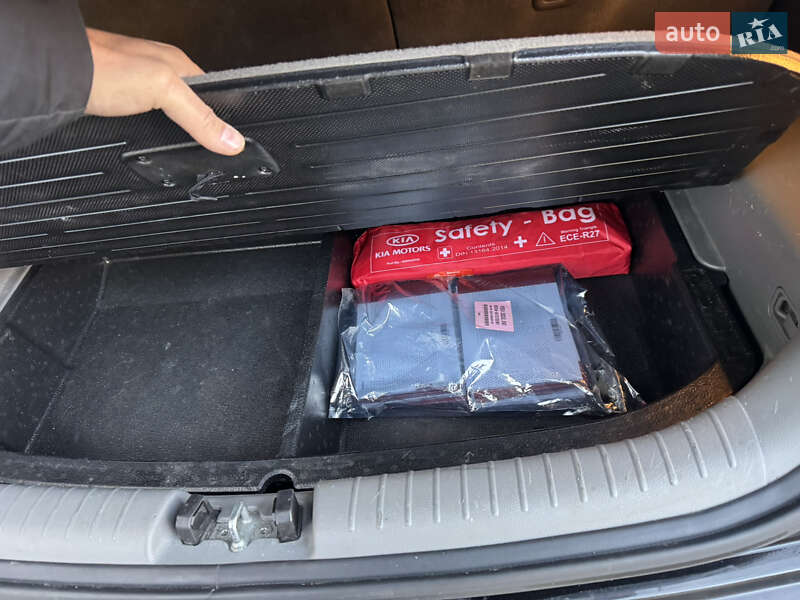 Позашляховик / Кросовер Kia Soul EV 2015 в Тернополі