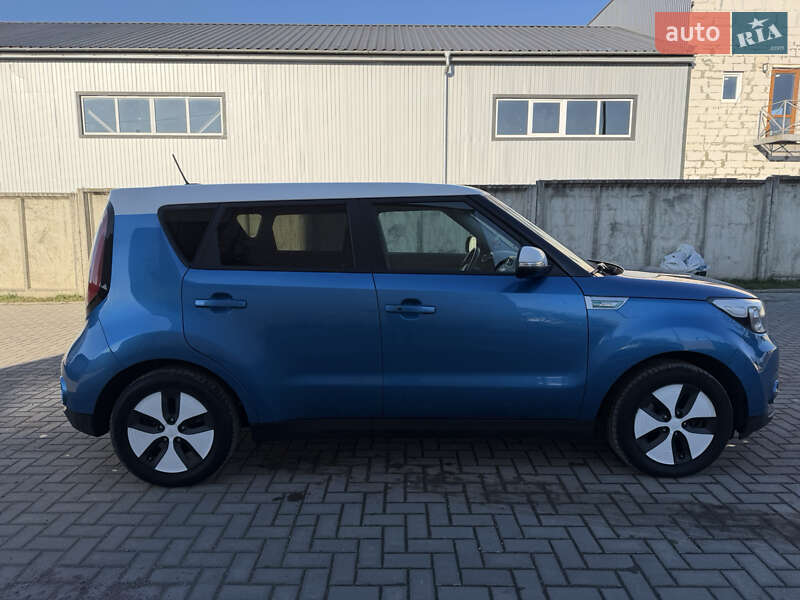 Внедорожник / Кроссовер Kia Soul EV 2014 в Тернополе