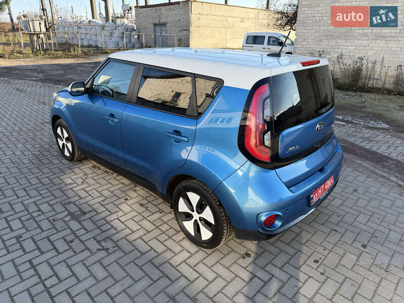 Внедорожник / Кроссовер Kia Soul EV 2014 в Тернополе