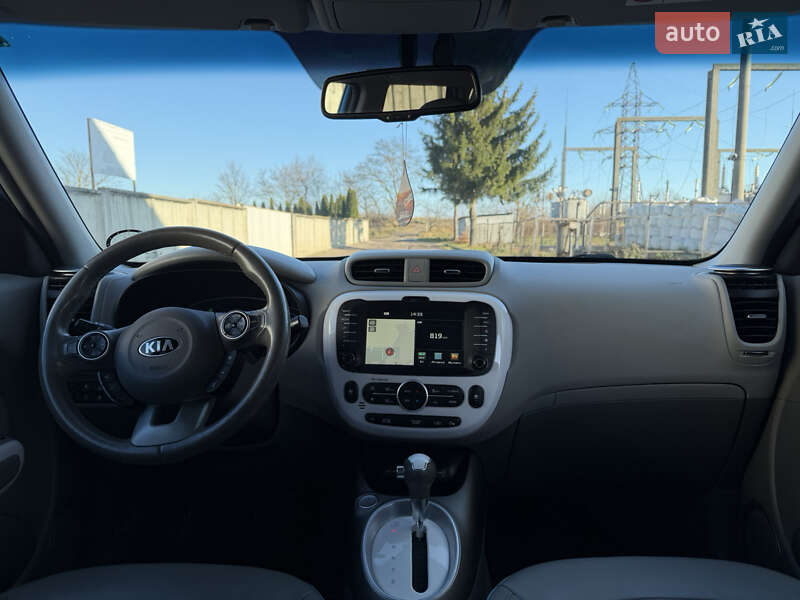 Внедорожник / Кроссовер Kia Soul EV 2014 в Тернополе