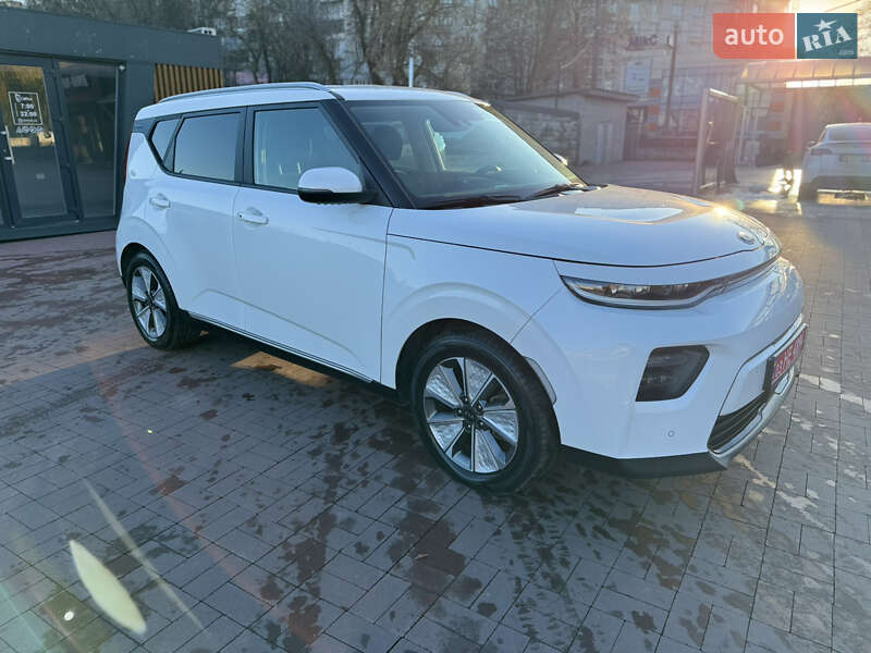 Внедорожник / Кроссовер Kia Soul EV 2022 в Ровно
