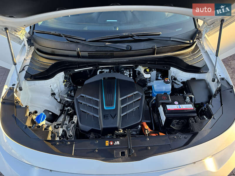 Внедорожник / Кроссовер Kia Soul EV 2022 в Ровно