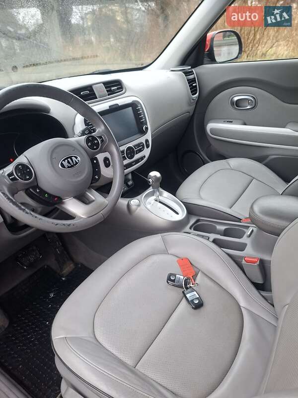 Внедорожник / Кроссовер Kia Soul EV 2016 в Дрогобыче