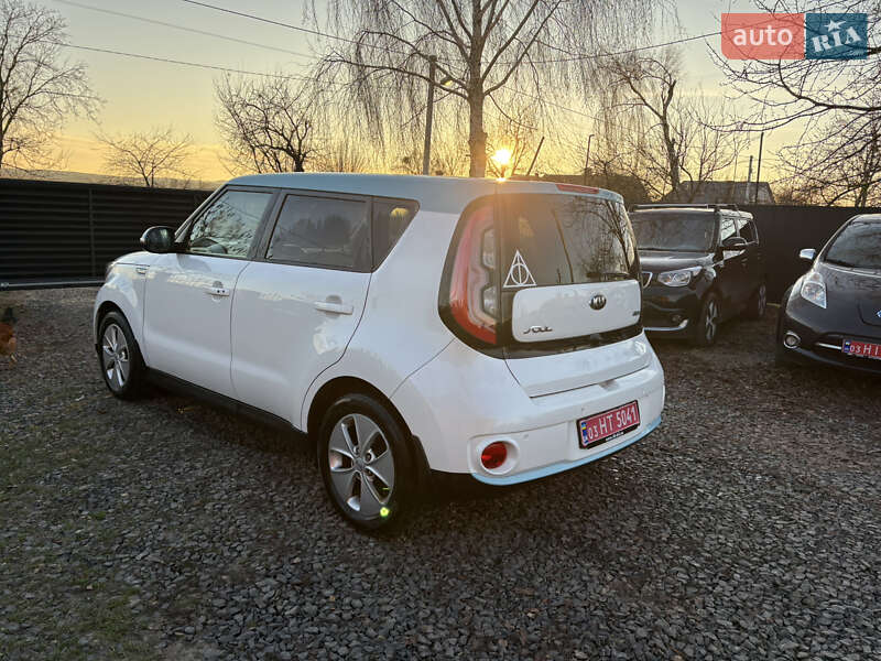 Позашляховик / Кросовер Kia Soul EV 2015 в Луцьку фото 6 Позашляховик / Кросовер Kia Soul EV 2015 в Луцьку