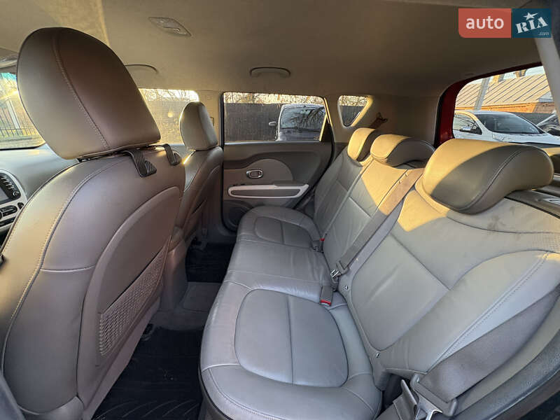 Позашляховик / Кросовер Kia Soul EV 2015 в Луцьку