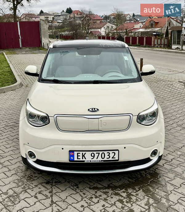 Позашляховик / Кросовер Kia Soul EV 2017 в Львові
