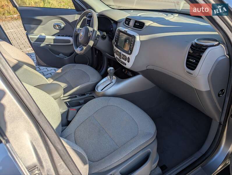 Внедорожник / Кроссовер Kia Soul EV 2014 в Дрогобыче фото 24 Внедорожник / Кроссовер Kia Soul EV 2014 в Дрогобыче