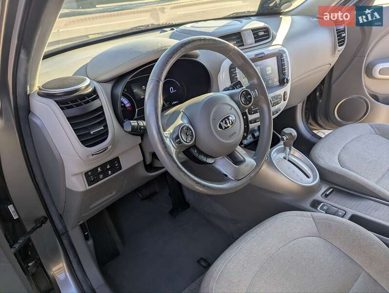 Внедорожник / Кроссовер Kia Soul EV 2014 в Дрогобыче фото 26 Внедорожник / Кроссовер Kia Soul EV 2014 в Дрогобыче