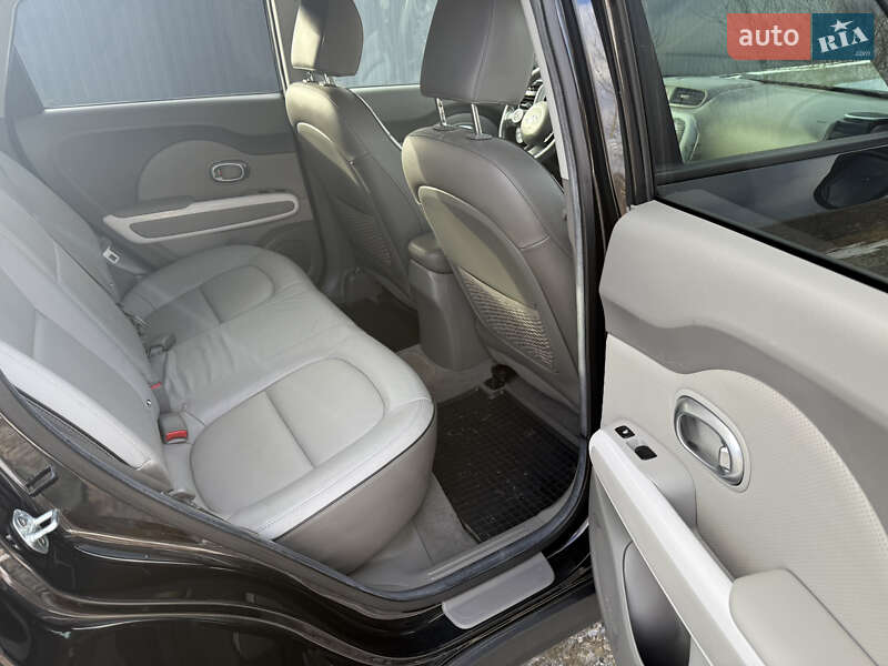 Позашляховик / Кросовер Kia Soul EV 2015 в Івано-Франківську