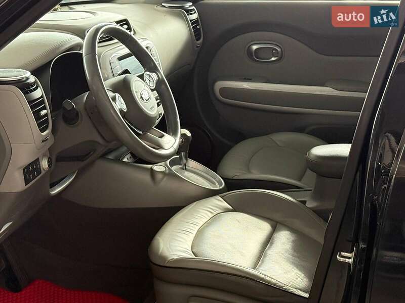 Внедорожник / Кроссовер Kia Soul EV 2015 в Одессе