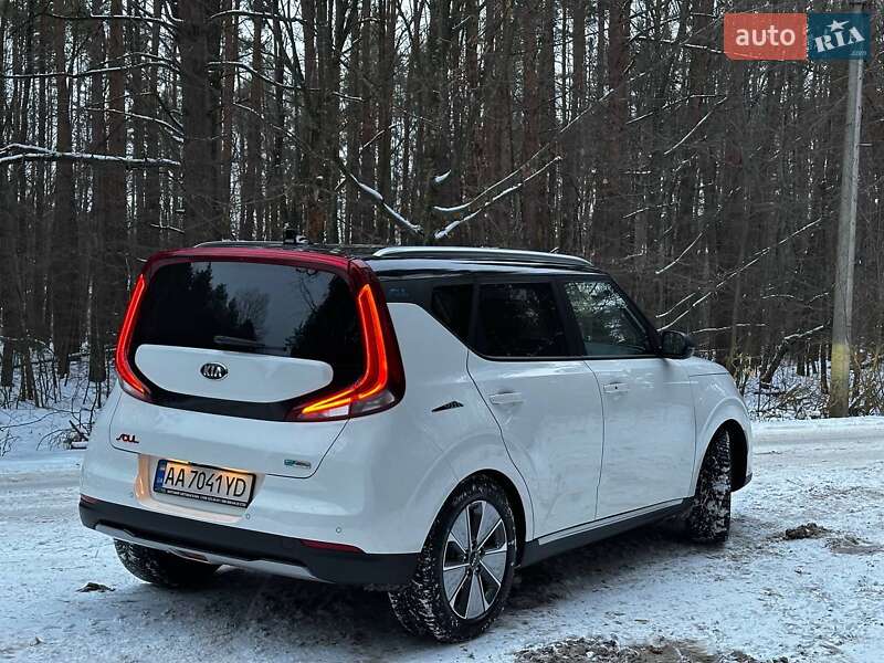 Позашляховик / Кросовер Kia Soul EV 2022 в Житомирі