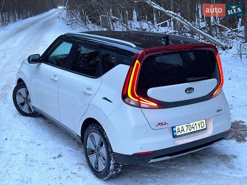 Позашляховик / Кросовер Kia Soul EV 2022 в Житомирі