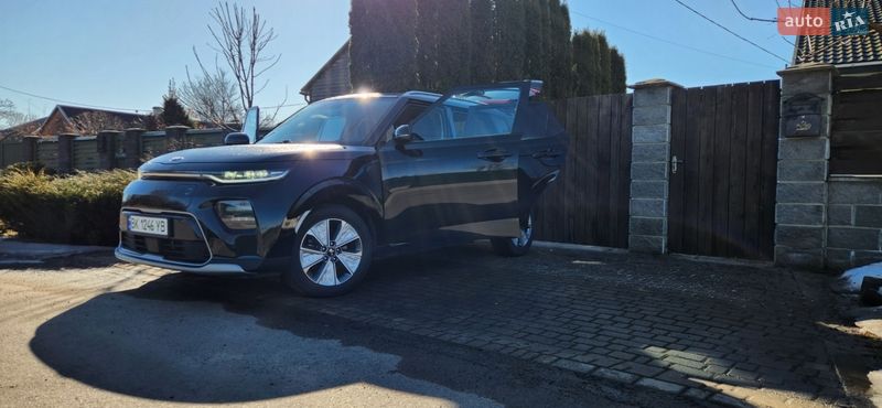 Внедорожник / Кроссовер Kia Soul EV 2019 в Ровно