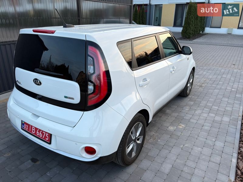 Внедорожник / Кроссовер Kia Soul EV 2017 в Луцке