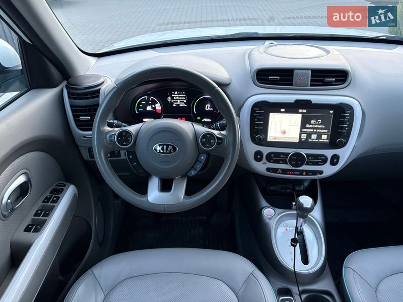 Внедорожник / Кроссовер Kia Soul EV 2017 в Луцке