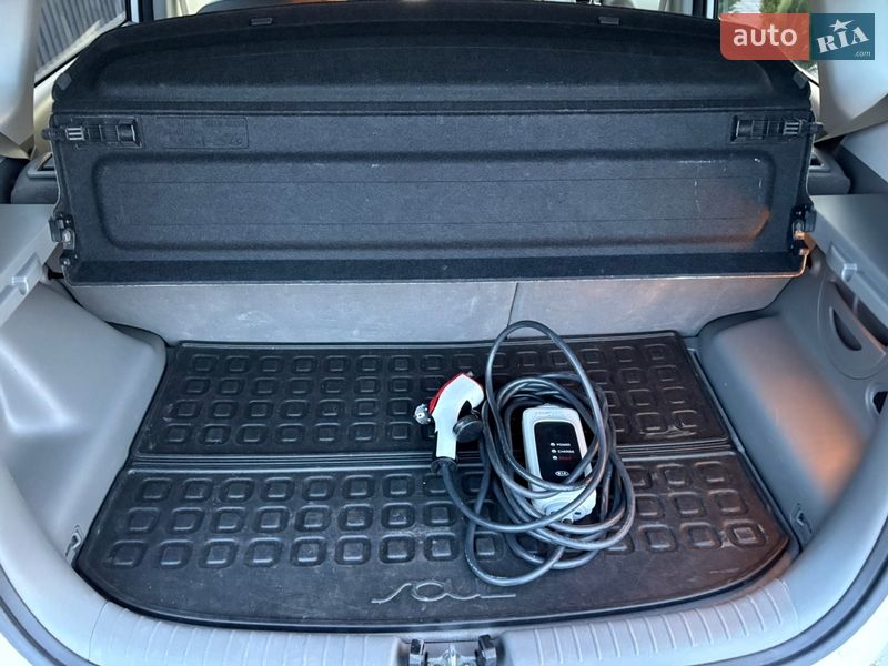 Внедорожник / Кроссовер Kia Soul EV 2017 в Луцке