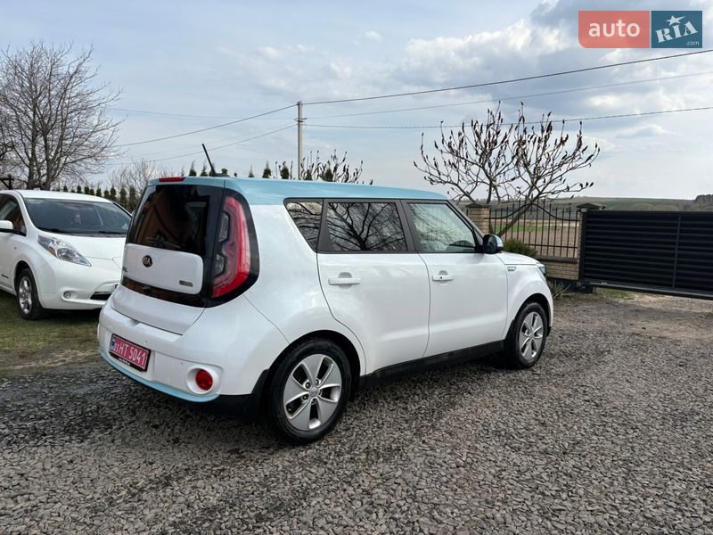 Внедорожник / Кроссовер Kia Soul EV 2014 в Луцке