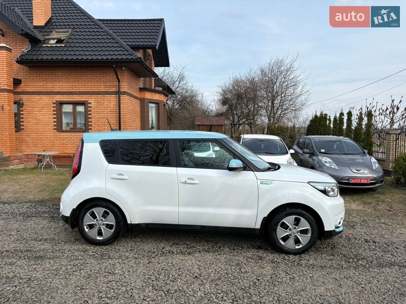 Внедорожник / Кроссовер Kia Soul EV 2014 в Луцке