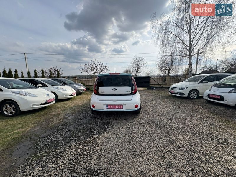 Внедорожник / Кроссовер Kia Soul EV 2014 в Луцке