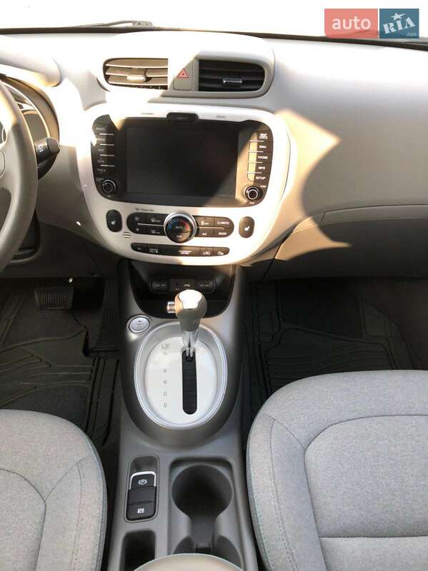 Хэтчбек Kia Soul 2016 в Ровно