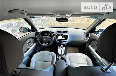 Хэтчбек Kia Soul 2016 в 
