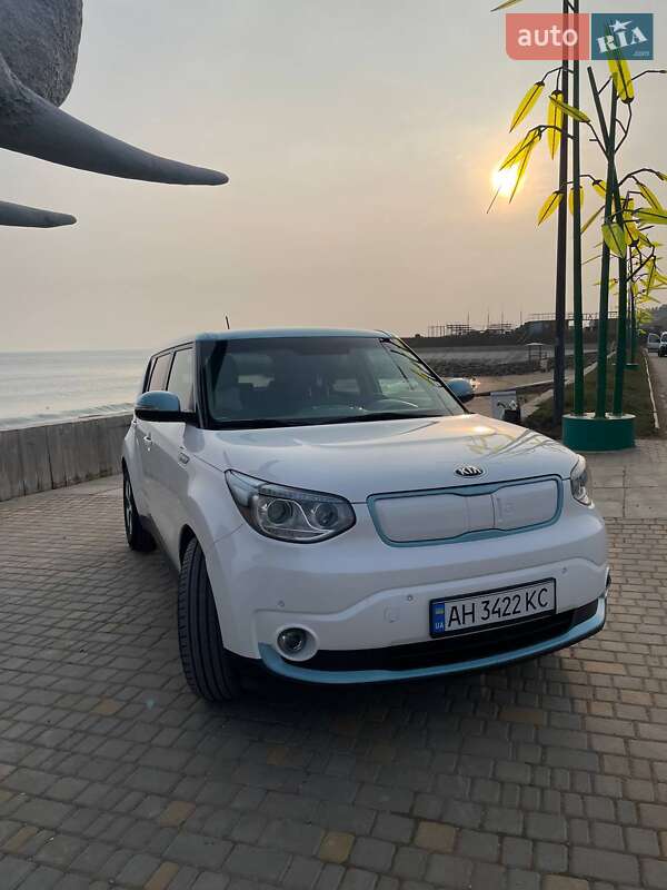 Внедорожник / Кроссовер Kia Soul 2015 в Одессе