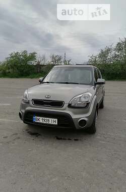 Позашляховик / Кросовер Kia Soul 2012 в Рівному