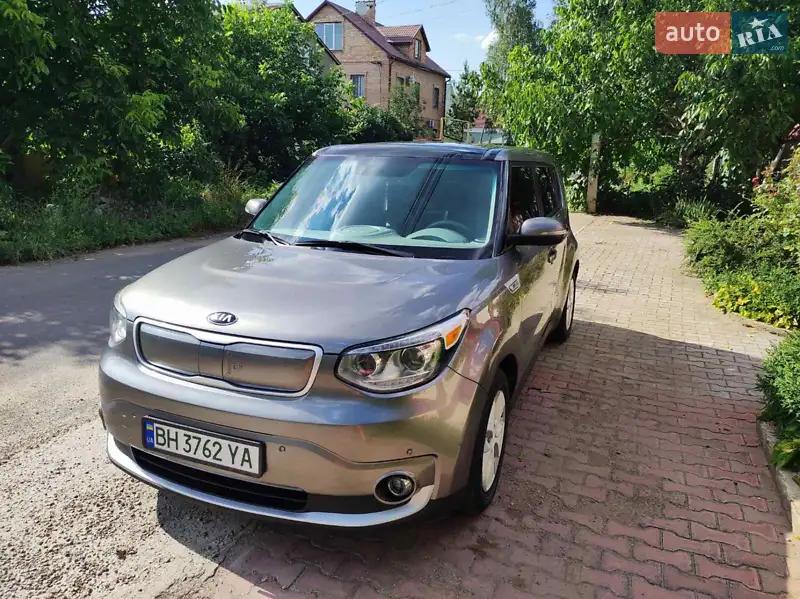 Внедорожник / Кроссовер Kia Soul 2016 в 