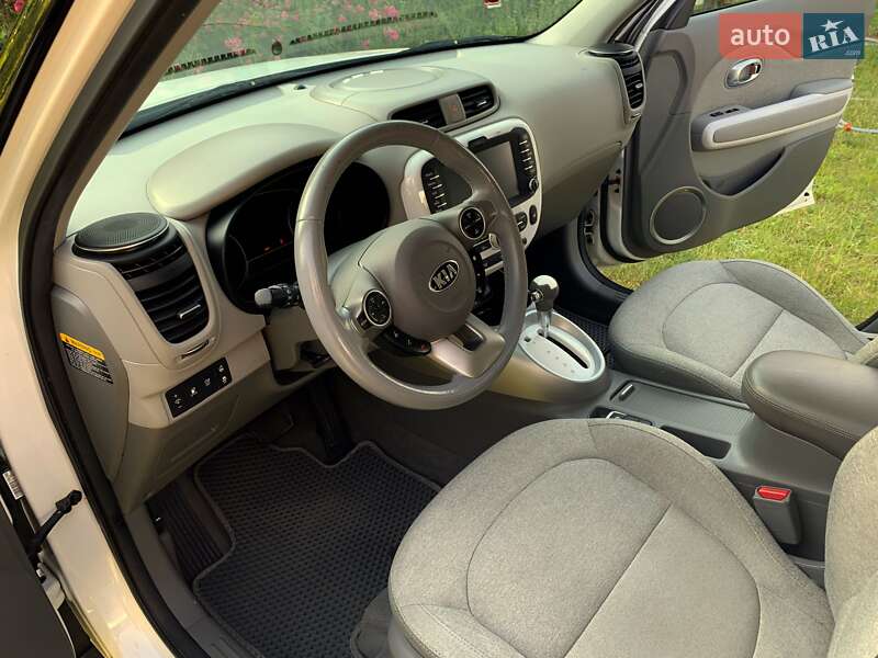 Позашляховик / Кросовер Kia Soul 2016 в Борисполі