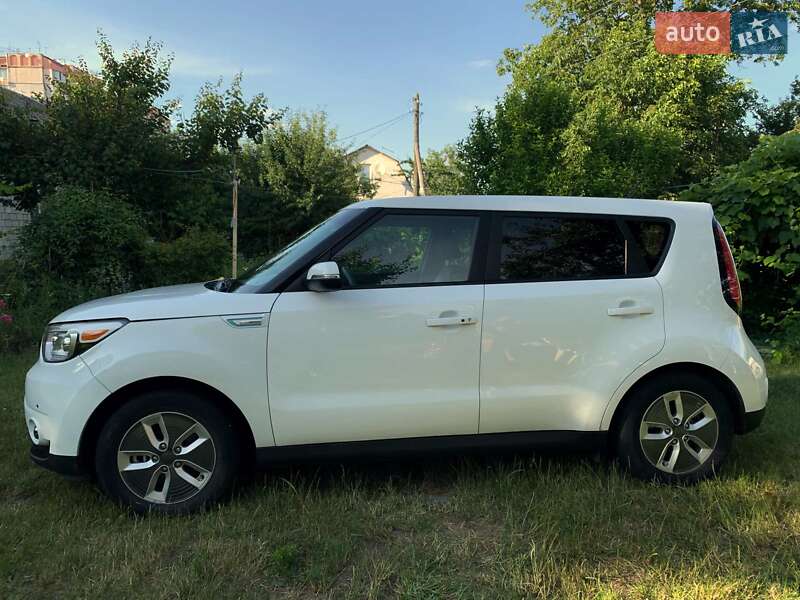 Позашляховик / Кросовер Kia Soul 2016 в Борисполі