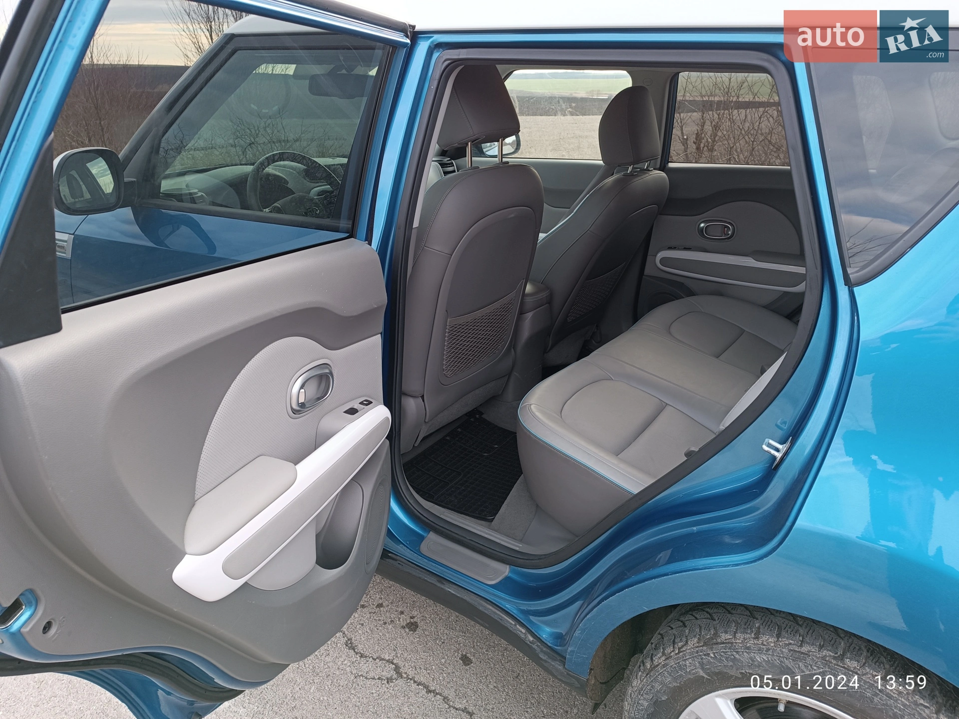 Kia Soul 2018 VIN KNAJX81EFJ7031030 фото оголошення 9 з 13