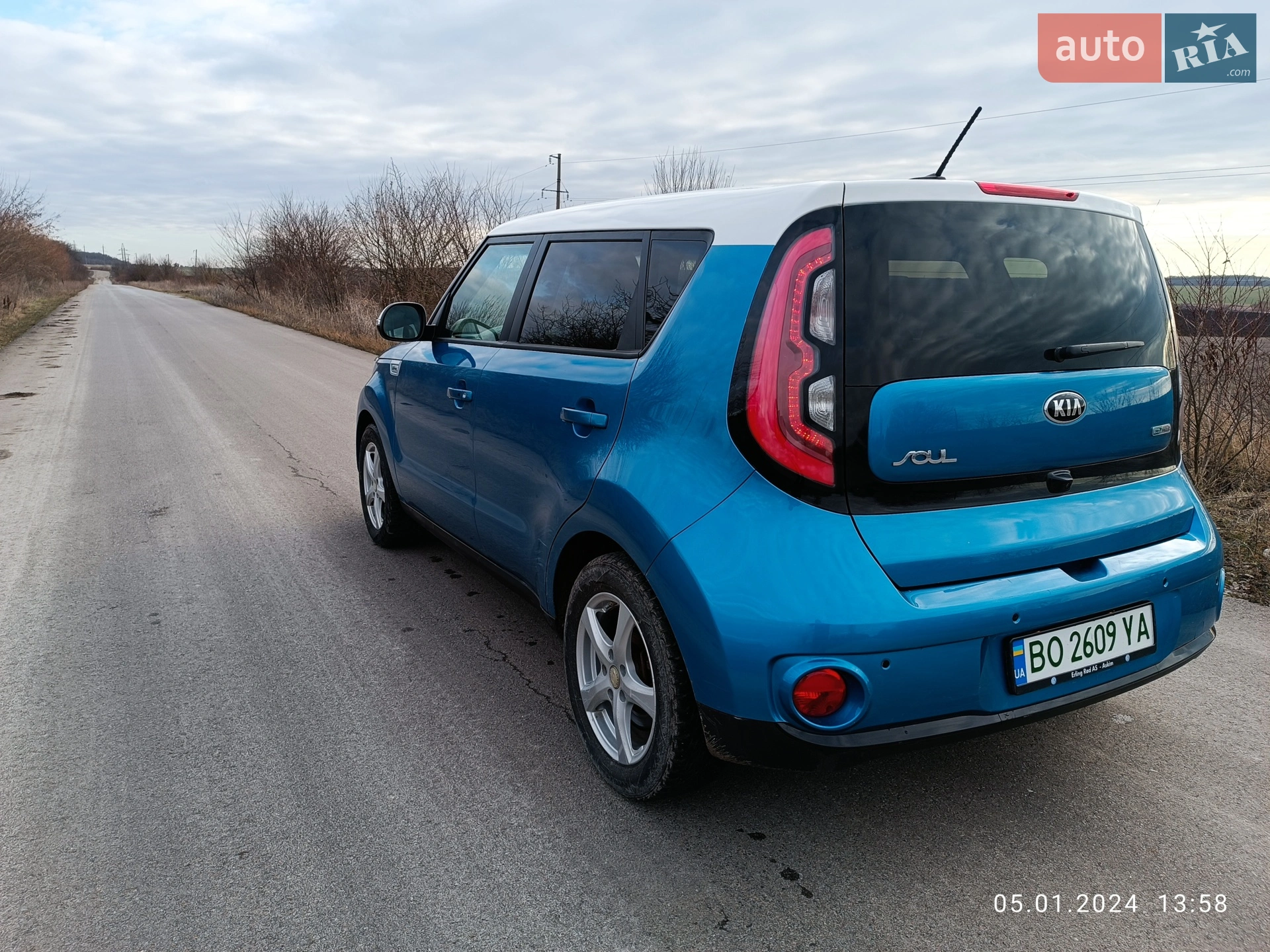Kia Soul 2018 VIN KNAJX81EFJ7031030 фото оголошення 8 з 13