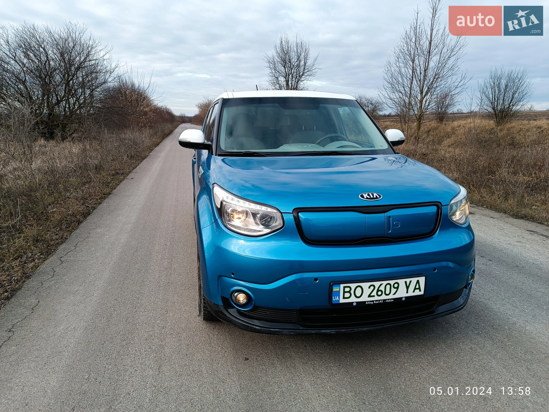 Kia Soul 2018 VIN KNAJX81EFJ7031030 фото оголошення 10 з 13