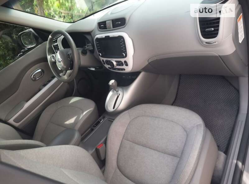 Позашляховик / Кросовер Kia Soul 2017 в Одесі