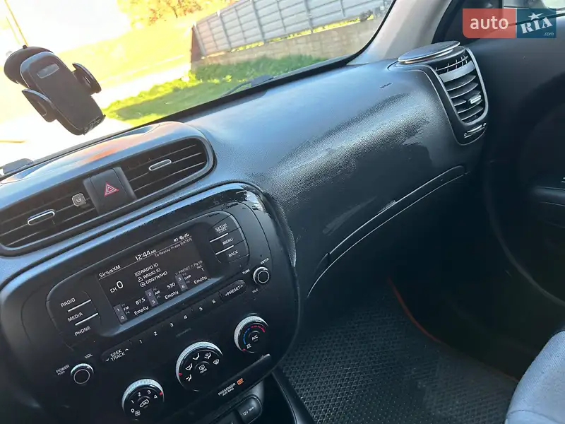Kia Soul 2017 VIN KNDJN2A28J7890368 фото оголошення 8 з 52