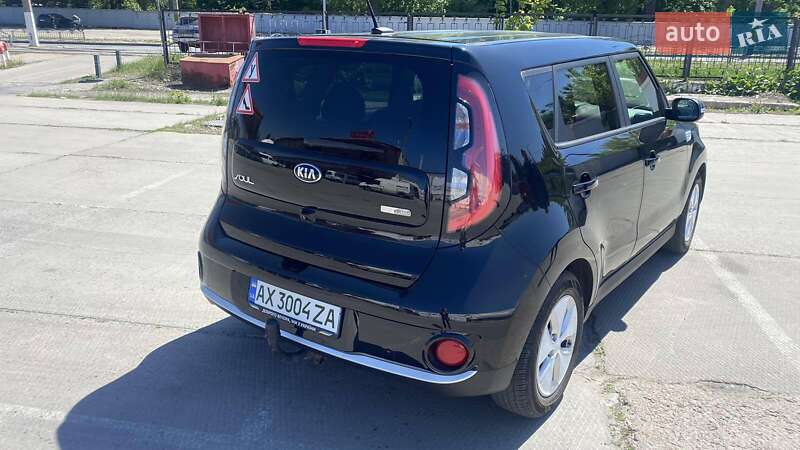 Позашляховик / Кросовер Kia Soul 2016 в Харкові