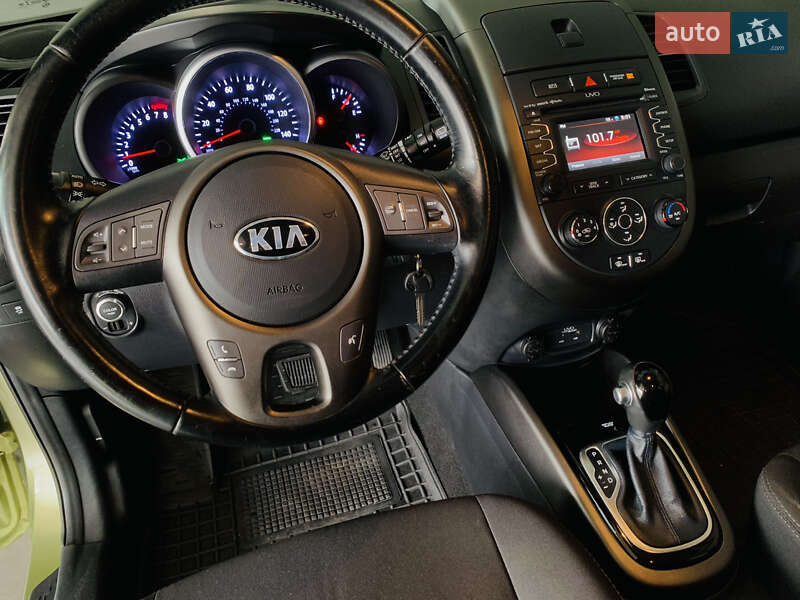 Позашляховик / Кросовер Kia Soul 2013 в Львові