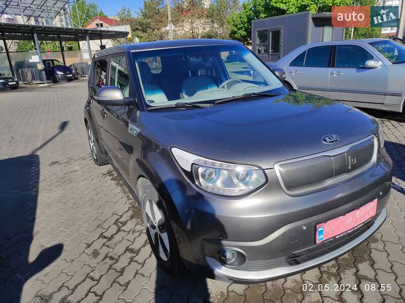 Позашляховик / Кросовер Kia Soul 2015 в Луцьку