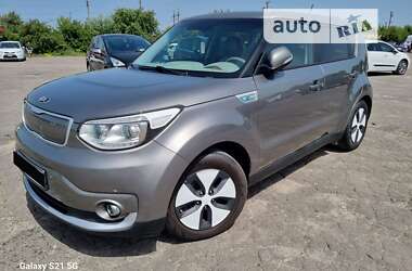 Позашляховик / Кросовер Kia Soul 2015 в Рівному