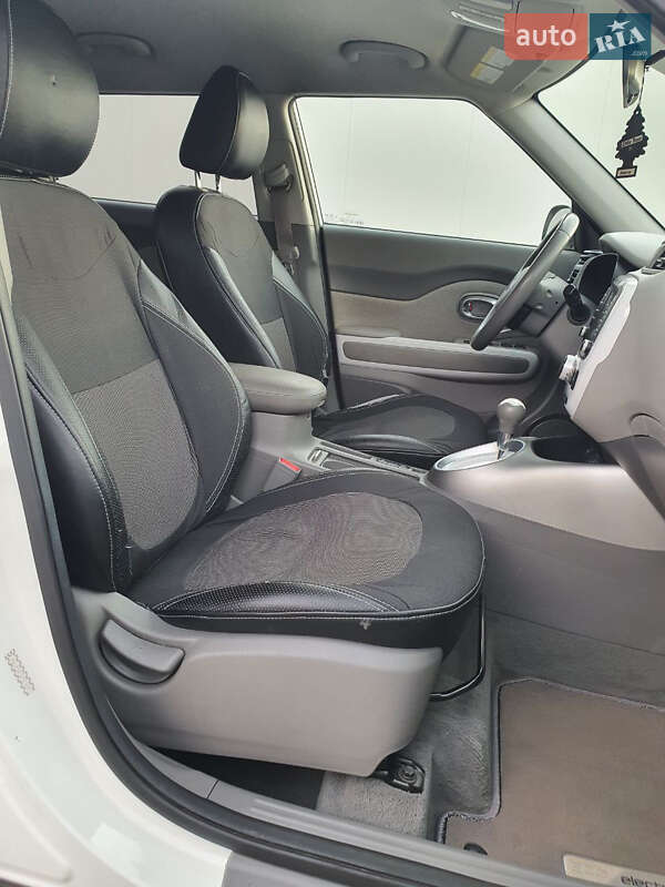 Позашляховик / Кросовер Kia Soul 2016 в Києві