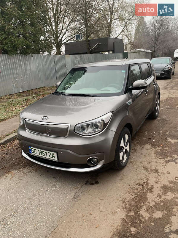 Внедорожник / Кроссовер Kia Soul 2016 в Львове