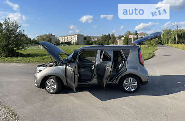 Позашляховик / Кросовер Kia Soul 2017 в 