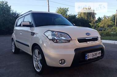 Позашляховик / Кросовер Kia Soul 2009 в Пирятині