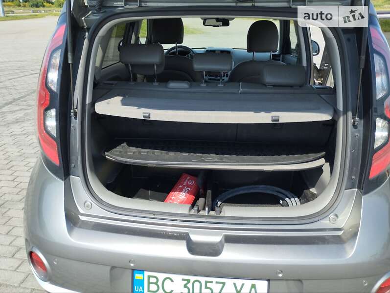 Позашляховик / Кросовер Kia Soul 2015 в Львові фото 10 Позашляховик / Кросовер Kia Soul 2015 в Львові