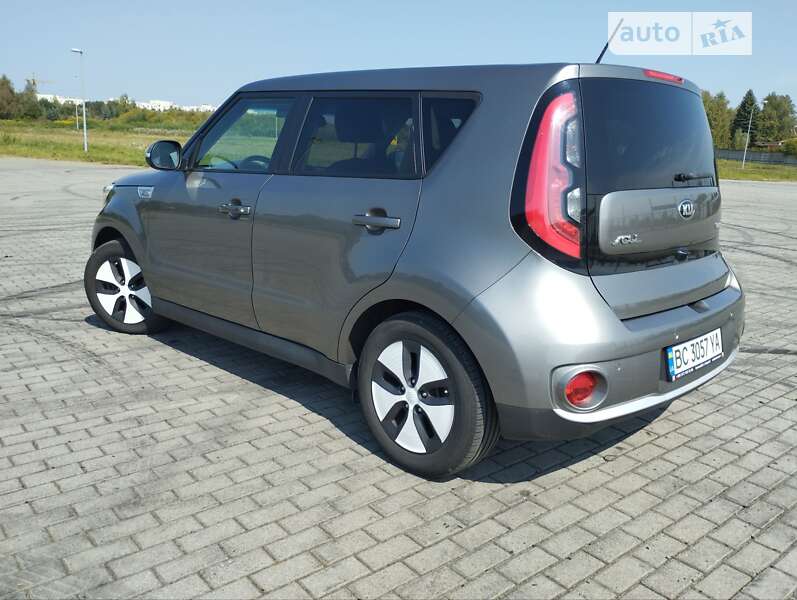 Позашляховик / Кросовер Kia Soul 2015 в Львові фото 6 Позашляховик / Кросовер Kia Soul 2015 в Львові