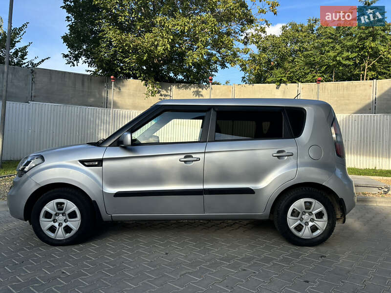Позашляховик / Кросовер Kia Soul 2011 в Одесі