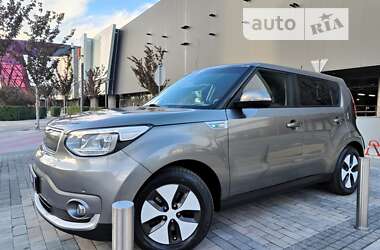 Позашляховик / Кросовер Kia Soul 2015 в Києві