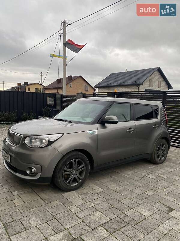 Позашляховик / Кросовер Kia Soul 2015 в Луцьку