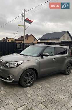 Позашляховик / Кросовер Kia Soul 2015 в Луцьку