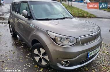 Позашляховик / Кросовер Kia Soul 2015 в Рівному